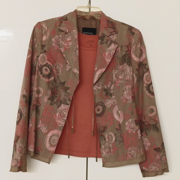 Printed jacket . Size M - Picture 3 of 5